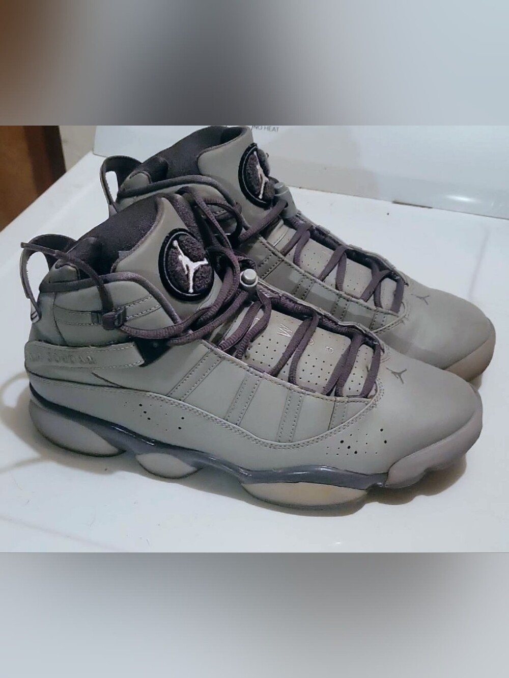 Air Jordan Men's Mid-Top Basketball Shoes - Grey